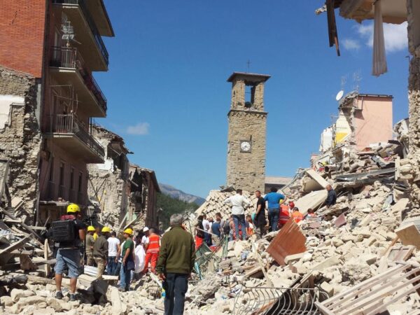🌍 HowToSurvive Earthquake?