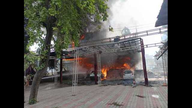Meerut hotel fire: rescue, vehicle damage and a cause still being examined
