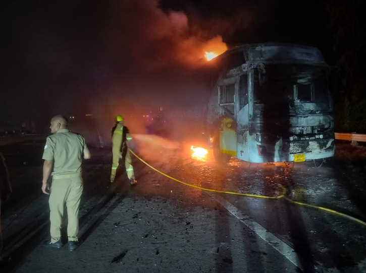 Greater Noida sleeper-bus fire: nine reported dead on the Yamuna Expressway