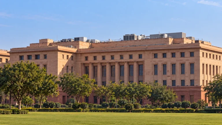 North Block Fire, New Delhi: Rooftop AC Boiler Catches Fire During Welding Work, Six Fire Tenders Sent, No Casualties Reported; Cause Under Investigation